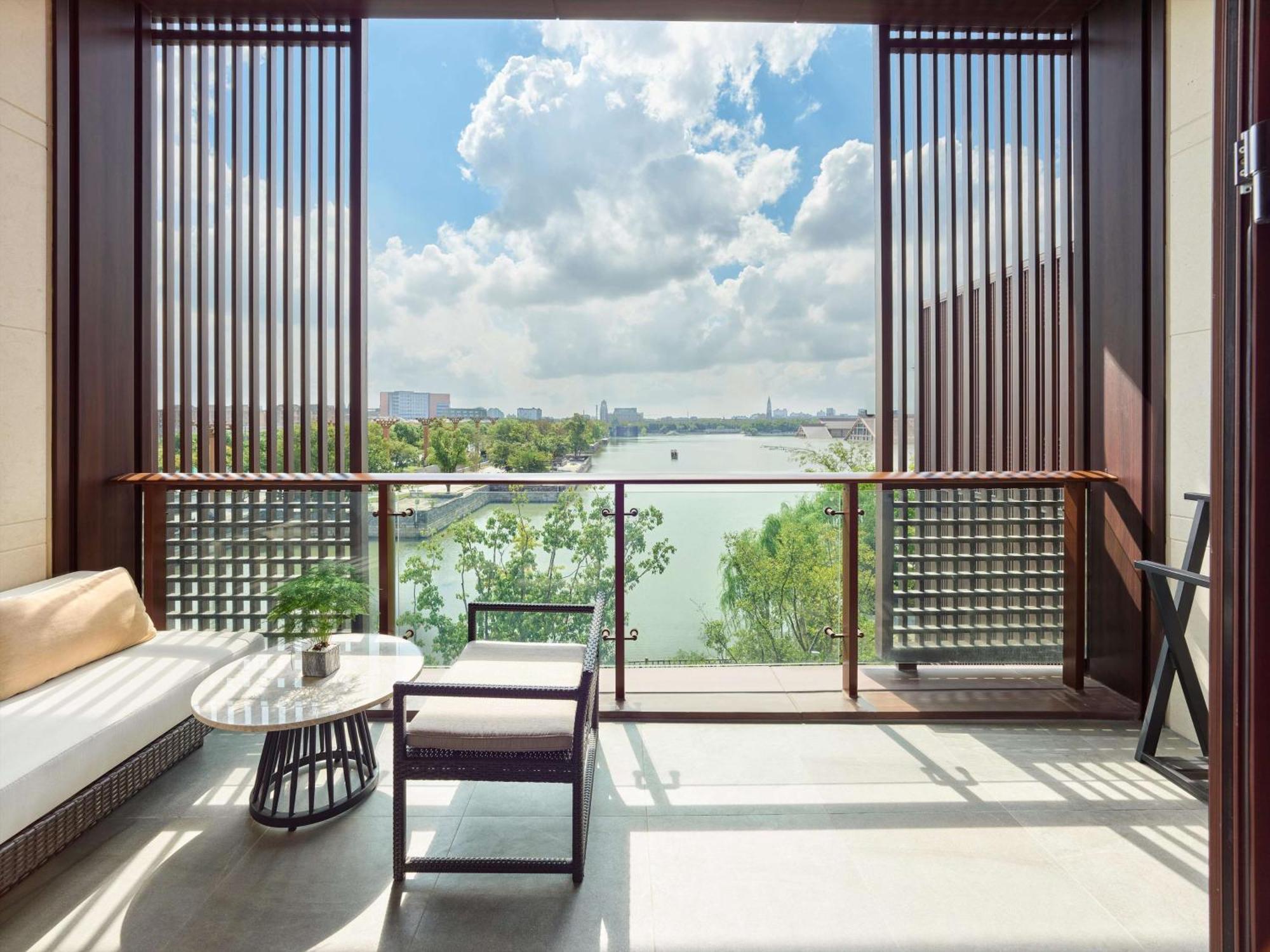 Hilton Shanghai Songjiang Guangfulin Екстериор снимка