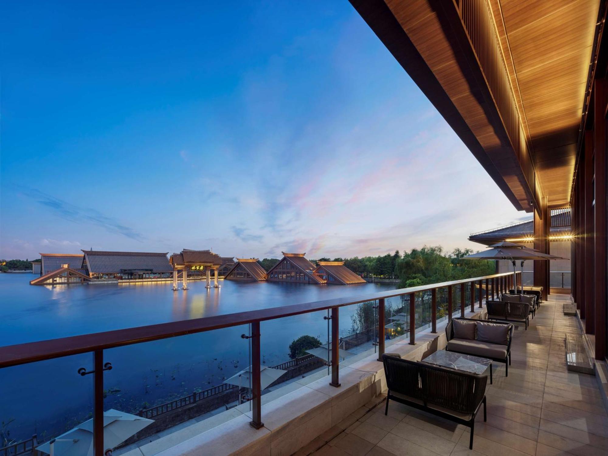 Hilton Shanghai Songjiang Guangfulin Екстериор снимка