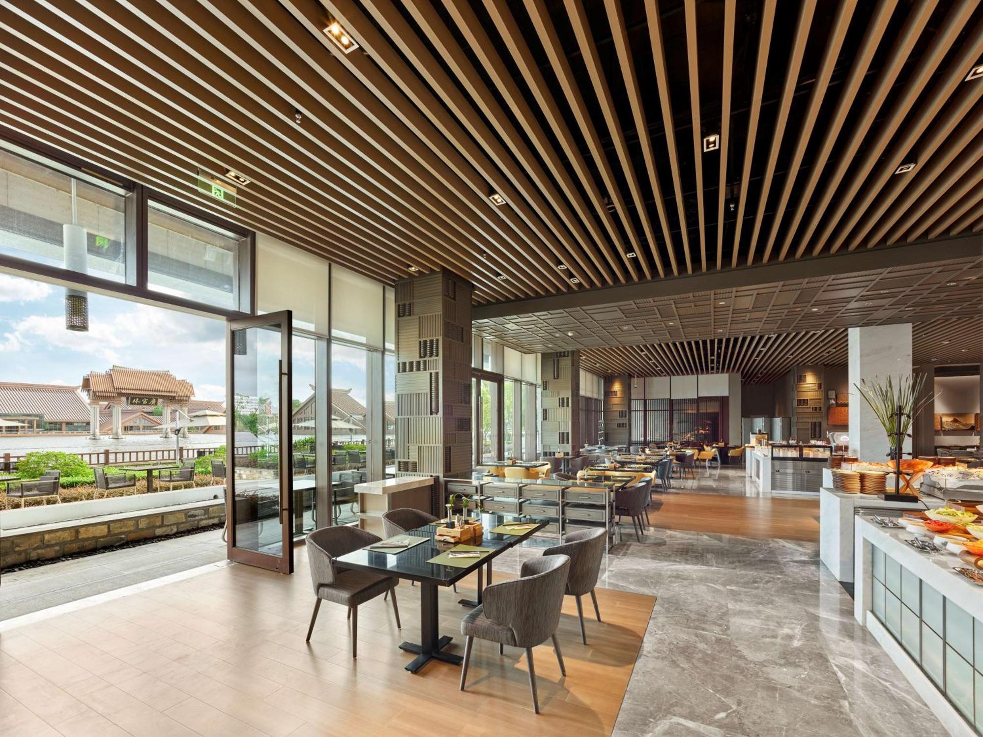 Hilton Shanghai Songjiang Guangfulin Екстериор снимка
