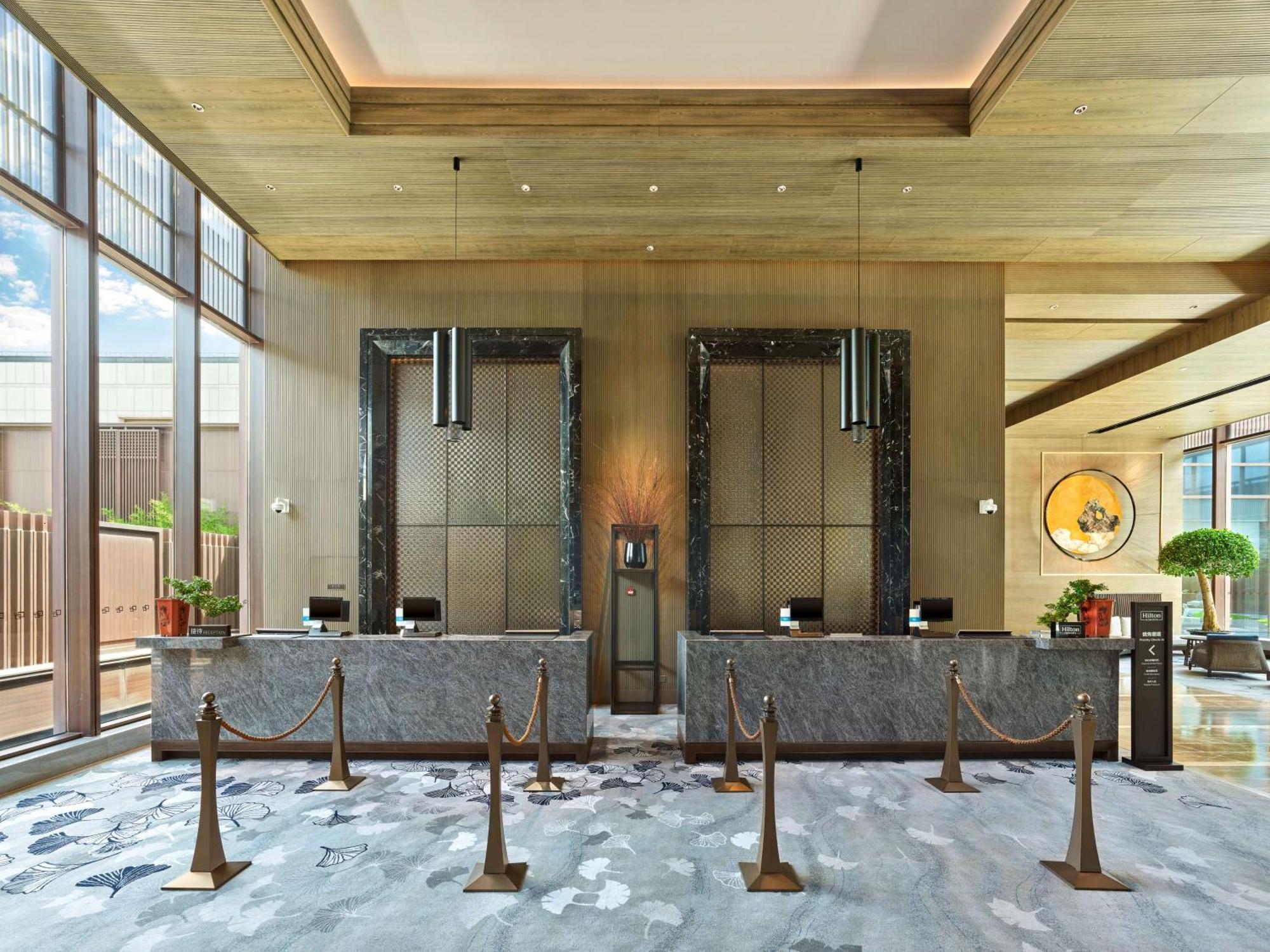 Hilton Shanghai Songjiang Guangfulin Екстериор снимка